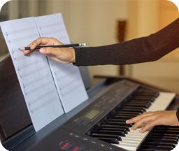 Connaitre le solfège quand on compose une chanson